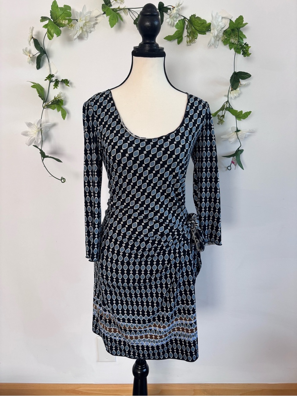 Max Studio Black and Light Blue Geometric Long-Sleeve Wrap Dress